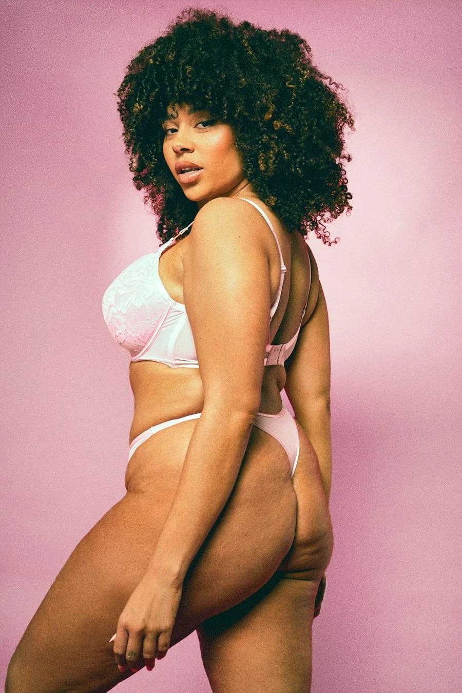 BOOHOO Fuller Bust Lace Plunge Bra 2 BOOHOO Fuller Bust Lace Plunge Bra - Image 2