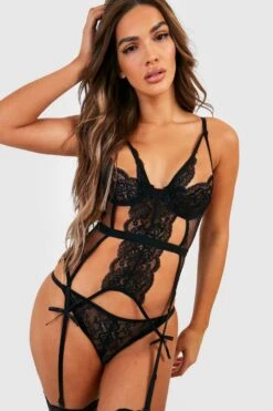 BOOHOO Cut Out Basque And String Set