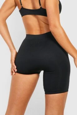 BOOHOO Seamless Half Leg Control Shaping Short 6 BOOHOO Seamless Half Leg Control Shaping Short -Sea Vibe Together female black seamless half leg control shaping short 2
