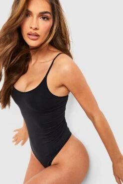 BOOHOO Seamless Scoop Bodysuit 6 BOOHOO Seamless Scoop Bodysuit -Sea Vibe Together female black seamless scoop bodysuit 2