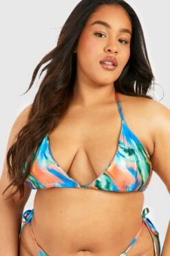 BOOHOO Plus Abstract Print Triangle Bikini Set 7 BOOHOO Plus Abstract Print Triangle Bikini Set -Sea Vibe Together female blue plus abstract print triangle bikini set 3