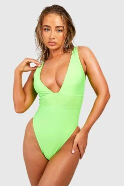BOOHOO Essentials Plunge Swimsuit -Sea Vibe Together female bright20green essentials plunge swimsuit 2
