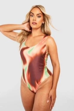 BOOHOO Plus Wave Print Scoop Swimsuit -Sea Vibe Together female brown plus wave print scoop swimsuit 2
