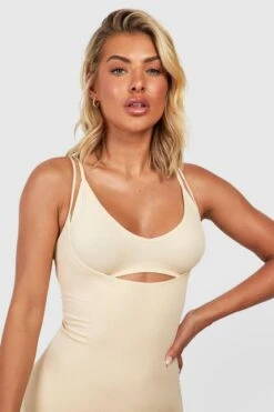 BOOHOO Seamless Control Shaping Under Bust Dress 7 BOOHOO Seamless Control Shaping Under Bust Dress -Sea Vibe Together female nude seamless control shaping under bust dress 3