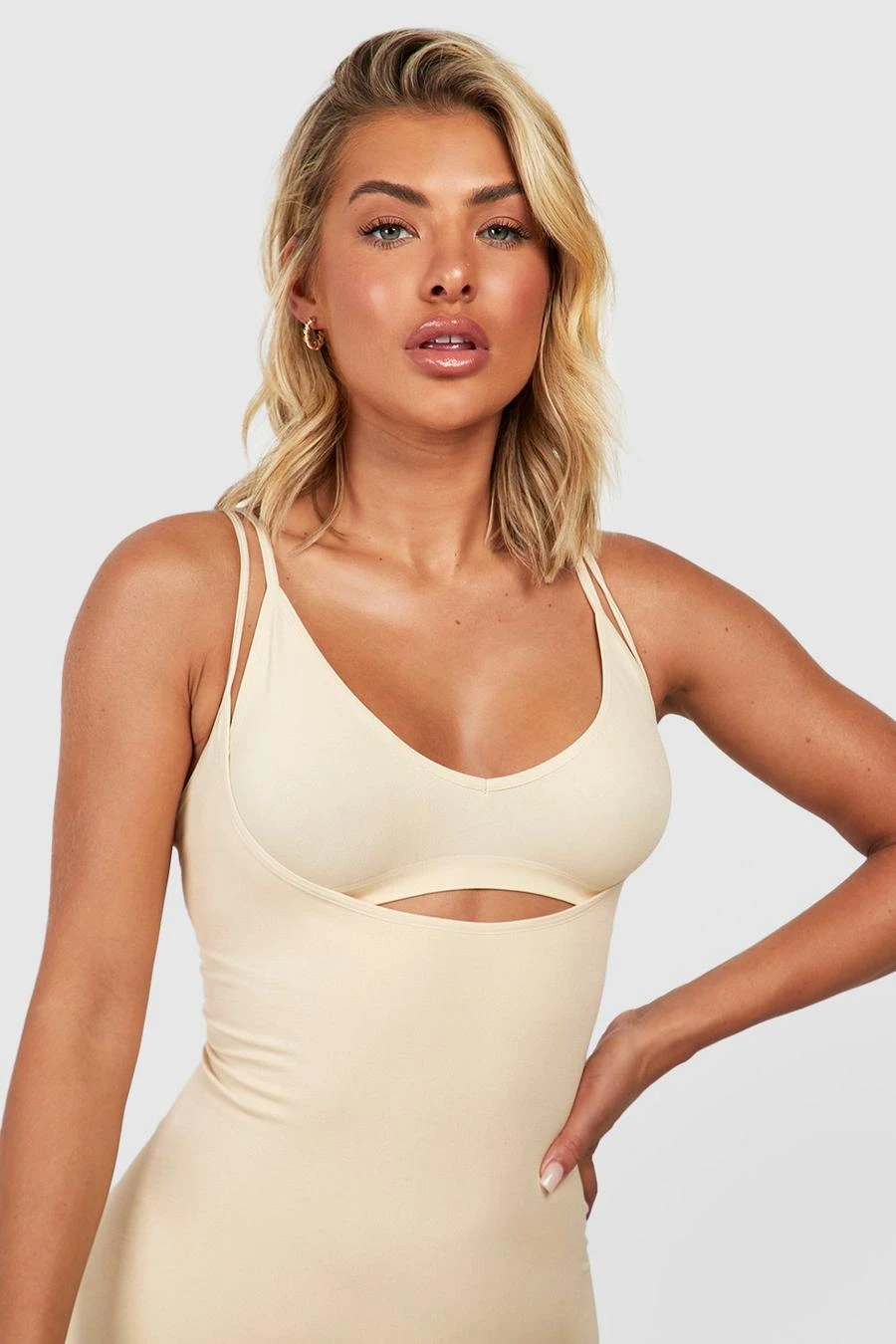 BOOHOO Seamless Control Shaping Under Bust Dress 4 BOOHOO Seamless Control Shaping Under Bust Dress - Image 4