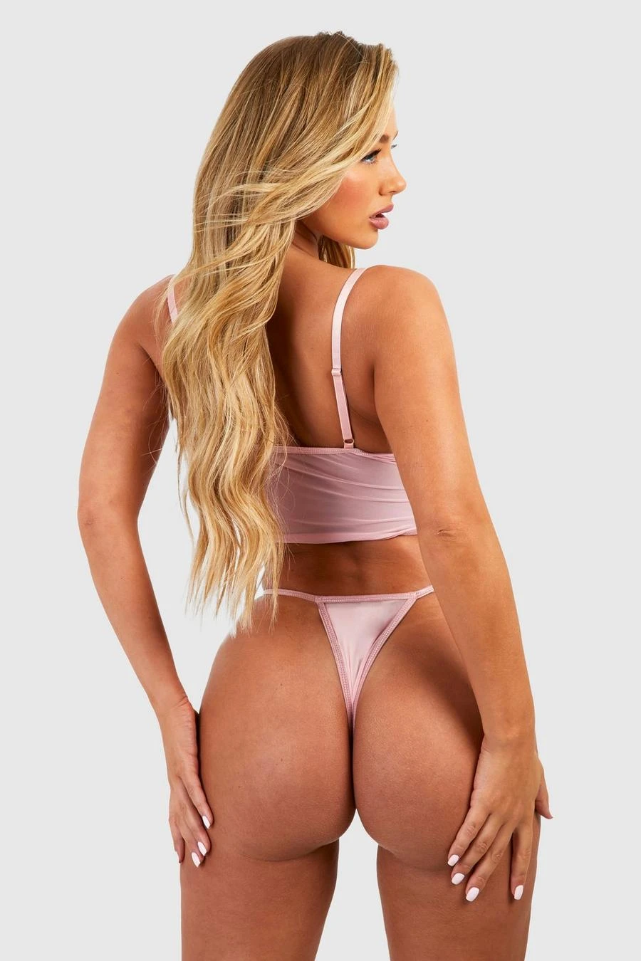 BOOHOO Floral Embroidery Bralette & Thong Set 2 BOOHOO Floral Embroidery Bralette & Thong Set - Image 2