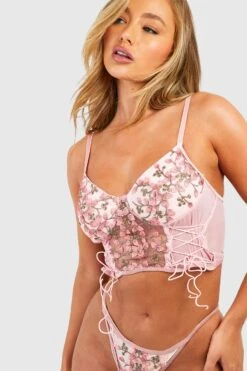 BOOHOO Floral Embroidery Bralette & Thong Set
