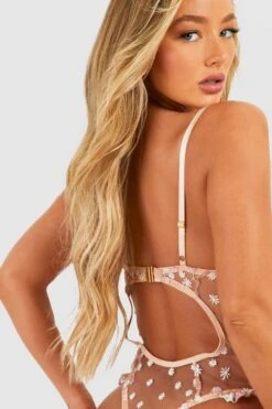 BOOHOO Floral Embroidery Ruffle Bodysuit 7 BOOHOO Floral Embroidery Ruffle Bodysuit -Sea Vibe Together female pink floral embroidery ruffle bodysuit 3