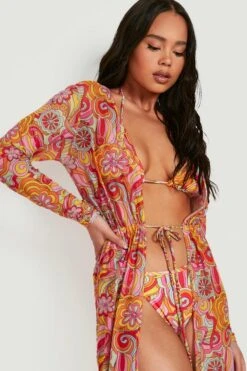 BOOHOO Petite 70S Floral Print Kimono -Sea Vibe Together female pink petite 70s floral print kimono 3