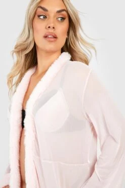 BOOHOO Plus Kimono Robe With Fluffy Trim -Sea Vibe Together female pink plus kimono robe with fluffy trim 3