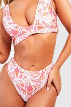 BOOHOO Tropical High Waisted Plunge Bikini Set 7 BOOHOO Tropical High Waisted Plunge Bikini Set -Sea Vibe Together female pink tropical high waisted plunge bikini set 3