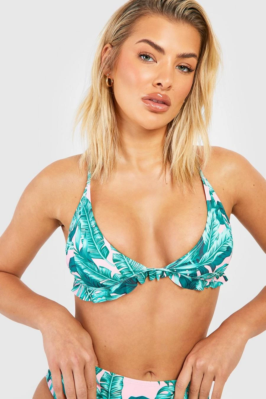 BOOHOO Tropical Ruffle High Waisted Bikini Set 4 BOOHOO Tropical Ruffle High Waisted Bikini Set - Image 4