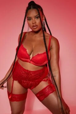 BOOHOO Plus Suspender Thong & Stocking Set