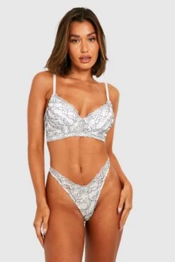 BOOHOO Fuller Bust Contrast Lace Underwire Bra