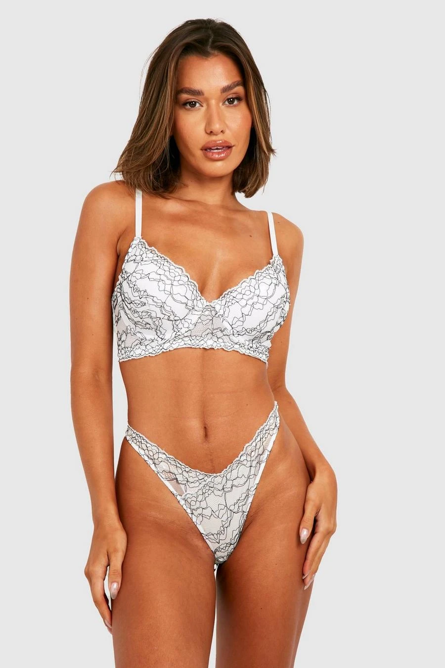 BOOHOO Fuller Bust Contrast Lace Underwire Bra 1 BOOHOO Fuller Bust Contrast Lace Underwire Bra