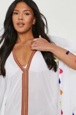 BOOHOO Plus Pom Pom Kimono Beach Cover Up -Sea Vibe Together female white plus pom pom kimono beach cover up 3