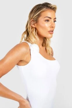 BOOHOO Rose Corsage Crinkle One Shoulder Swimsuit -Sea Vibe Together female white rose corsage crinkle one shoulder swimsuit 3