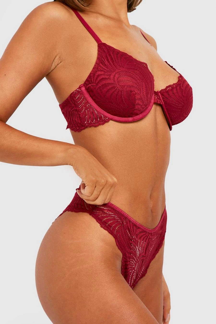 BOOHOO Fuller Bust Embroidered Lace Underwire Bra 4 BOOHOO Fuller Bust Embroidered Lace Underwire Bra - Image 4